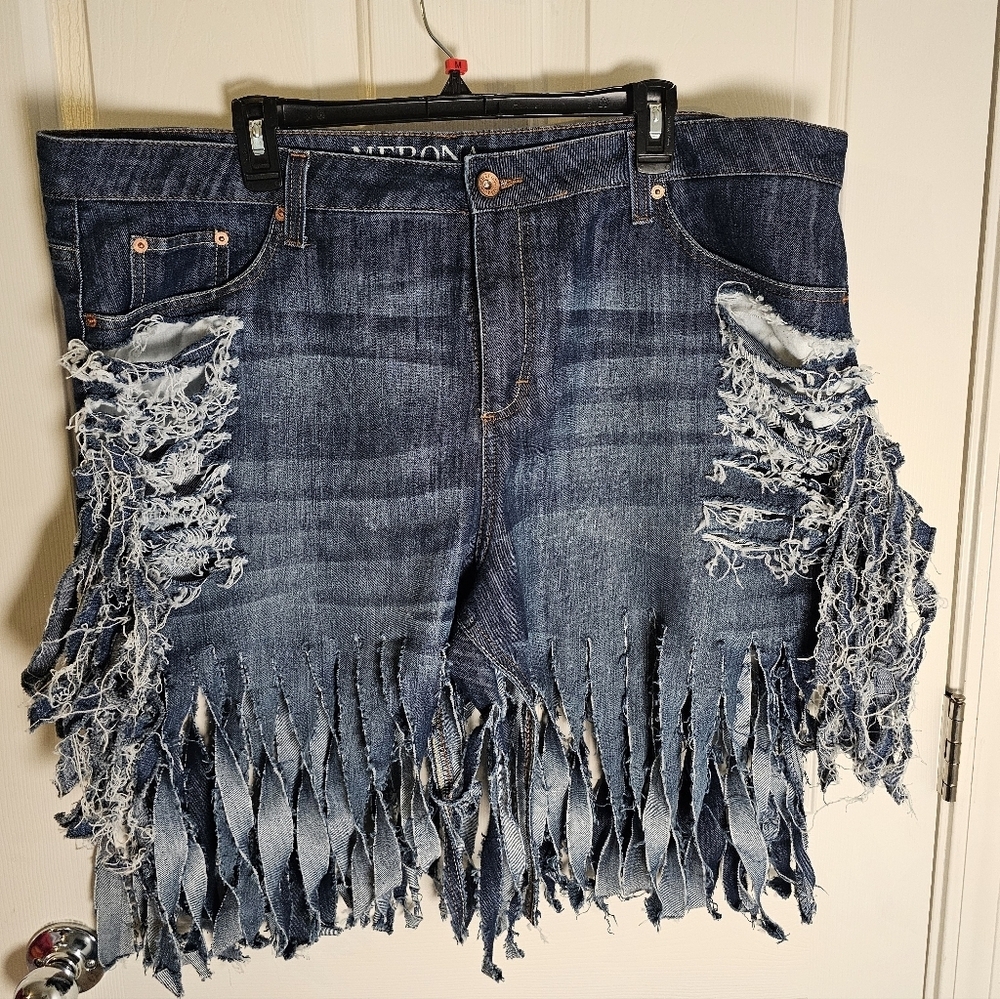 Womans Denim Daisy Duke Fringed Shorts Plus Size 22W